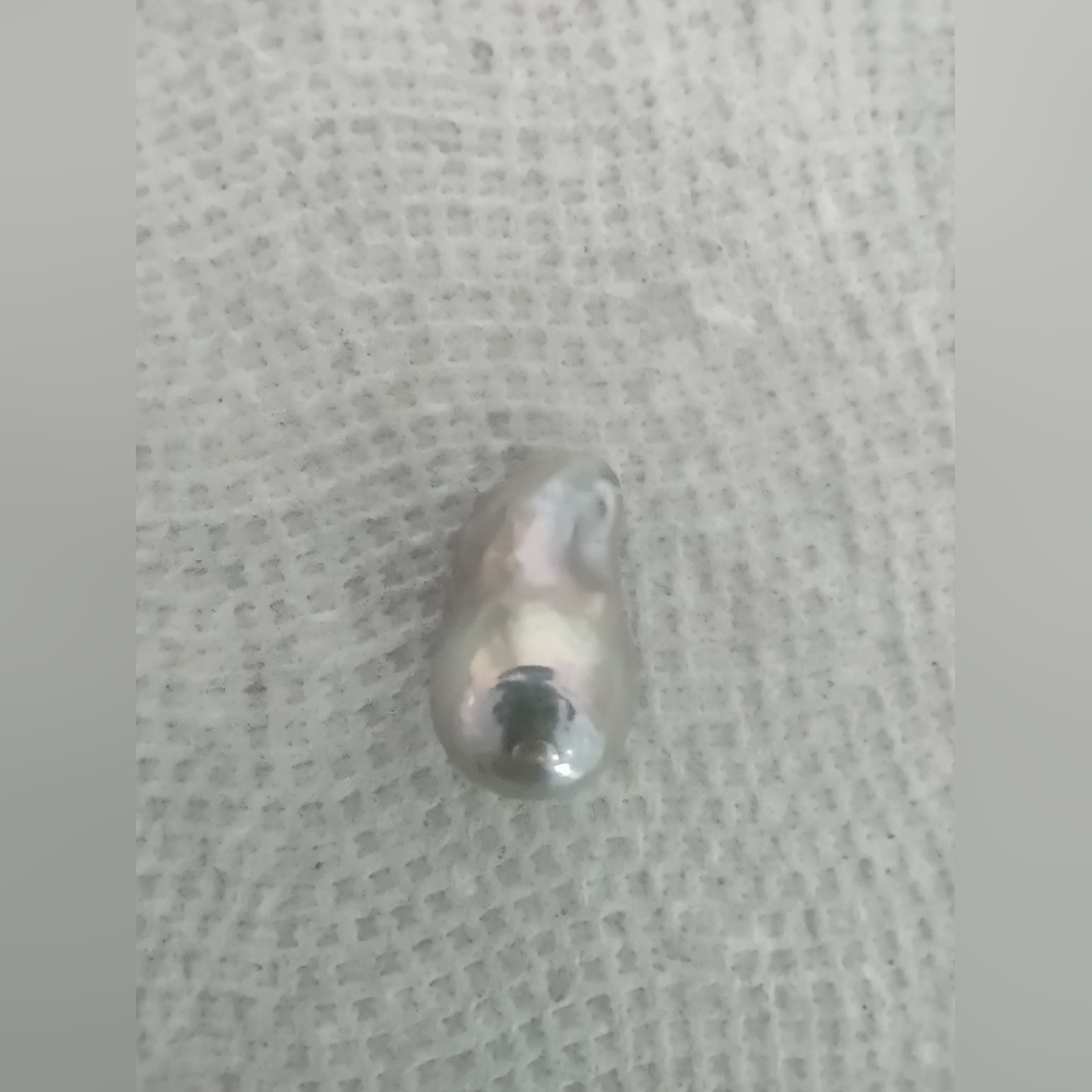 Freeform baroque pearl